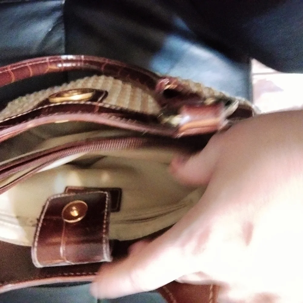 Purse - Picture 5 of 6